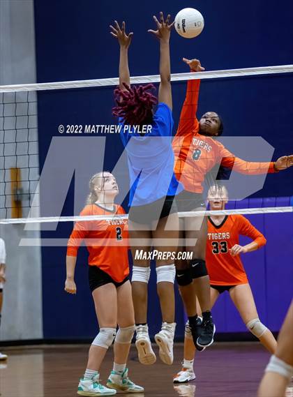 Thumbnail 1 in South View vs Triton (Jack Britt's 19th Annual Volleyball Jamboree)(scrimmage) photogallery.