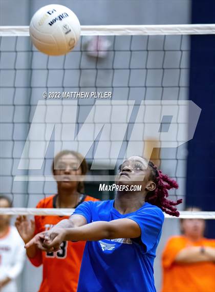 Thumbnail 3 in South View vs Triton (Jack Britt's 19th Annual Volleyball Jamboree)(scrimmage) photogallery.