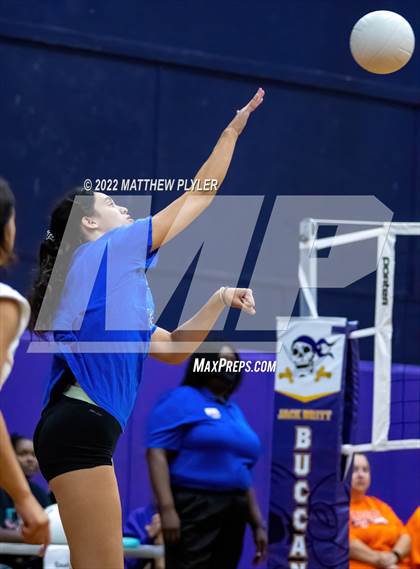 Thumbnail 3 in South View vs Triton (Jack Britt's 19th Annual Volleyball Jamboree)(scrimmage) photogallery.