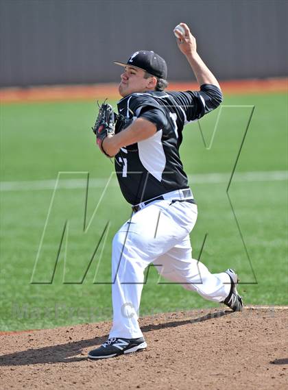 Thumbnail 2 in Pantego Christian vs Bishop Lynch (Texas Private School Classic) photogallery.