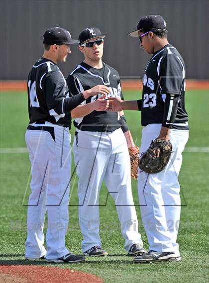 Thumbnail 3 in Pantego Christian vs Bishop Lynch (Texas Private School Classic) photogallery.