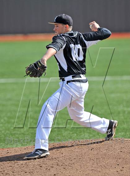Thumbnail 2 in Pantego Christian vs Bishop Lynch (Texas Private School Classic) photogallery.