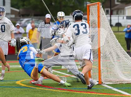 Thumbnail 2 in Comsewogue vs. Smithtown West (Section XI Div II Class B Championship) photogallery.
