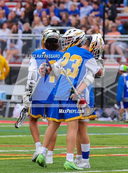 Thumbnail 3 in Comsewogue vs. Smithtown West (Section XI Div II Class B Championship) photogallery.