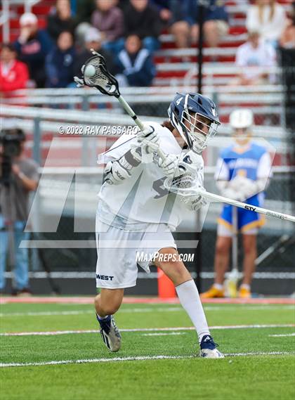 Thumbnail 2 in Comsewogue vs. Smithtown West (Section XI Div II Class B Championship) photogallery.
