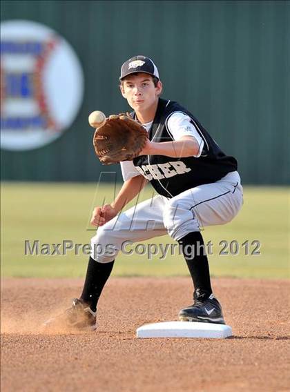Thumbnail 3 in Archer City vs. Trenton (UIL 1A Region 2 semifinals) photogallery.