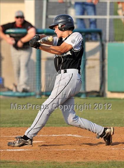 Thumbnail 1 in Archer City vs. Trenton (UIL 1A Region 2 semifinals) photogallery.