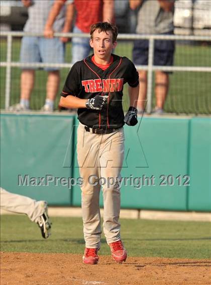 Thumbnail 2 in Archer City vs. Trenton (UIL 1A Region 2 semifinals) photogallery.