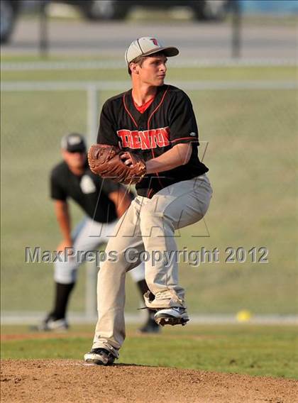 Thumbnail 3 in Archer City vs. Trenton (UIL 1A Region 2 semifinals) photogallery.