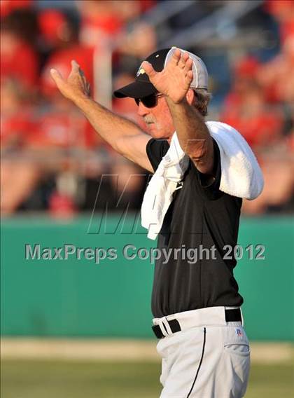 Thumbnail 3 in Archer City vs. Trenton (UIL 1A Region 2 semifinals) photogallery.