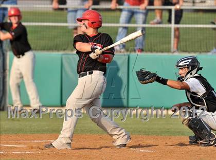 Thumbnail 3 in Archer City vs. Trenton (UIL 1A Region 2 semifinals) photogallery.
