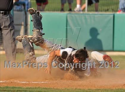 Thumbnail 1 in Archer City vs. Trenton (UIL 1A Region 2 semifinals) photogallery.