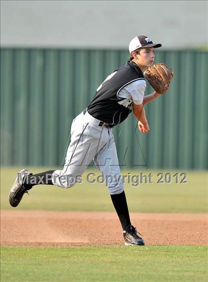 Thumbnail 1 in Archer City vs. Trenton (UIL 1A Region 2 semifinals) photogallery.