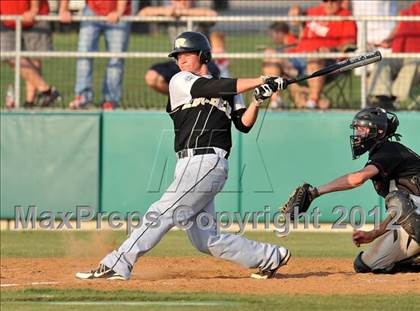 Thumbnail 2 in Archer City vs. Trenton (UIL 1A Region 2 semifinals) photogallery.