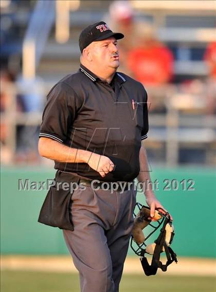Thumbnail 1 in Archer City vs. Trenton (UIL 1A Region 2 semifinals) photogallery.
