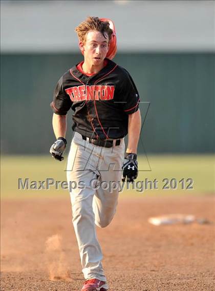 Thumbnail 3 in Archer City vs. Trenton (UIL 1A Region 2 semifinals) photogallery.