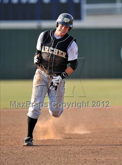 Thumbnail 3 in Archer City vs. Trenton (UIL 1A Region 2 semifinals) photogallery.