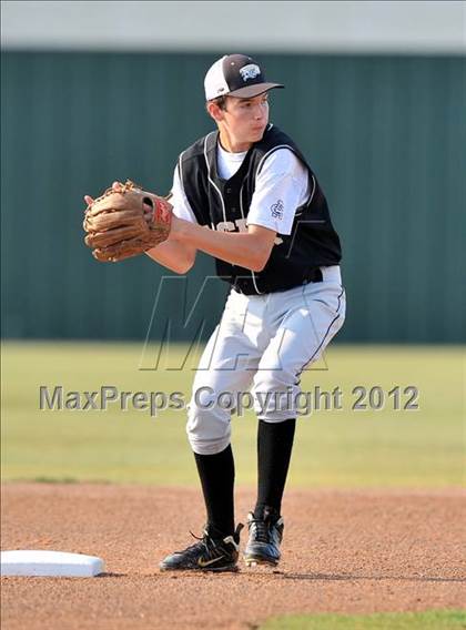 Thumbnail 1 in Archer City vs. Trenton (UIL 1A Region 2 semifinals) photogallery.
