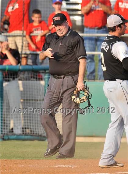 Thumbnail 2 in Archer City vs. Trenton (UIL 1A Region 2 semifinals) photogallery.