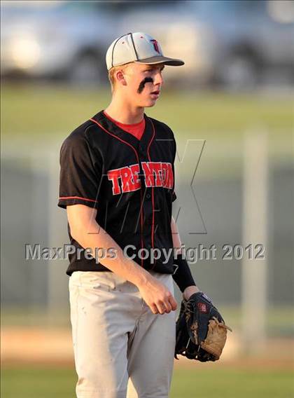 Thumbnail 1 in Archer City vs. Trenton (UIL 1A Region 2 semifinals) photogallery.