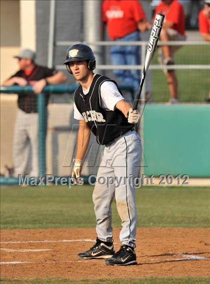 Thumbnail 2 in Archer City vs. Trenton (UIL 1A Region 2 semifinals) photogallery.