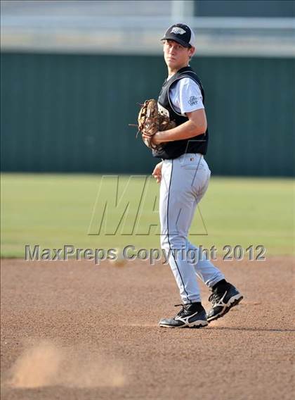 Thumbnail 2 in Archer City vs. Trenton (UIL 1A Region 2 semifinals) photogallery.