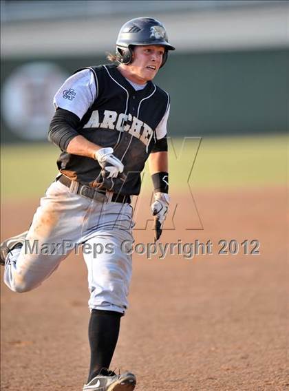 Thumbnail 1 in Archer City vs. Trenton (UIL 1A Region 2 semifinals) photogallery.