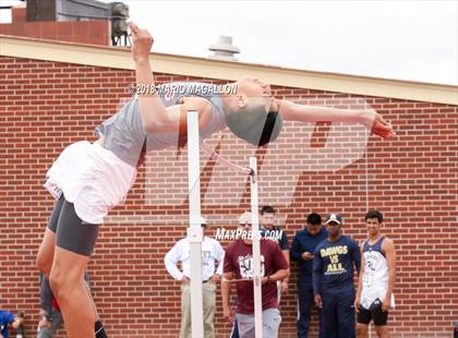 Thumbnail 1 in UIL 6A District 29/30 Area Meet photogallery.