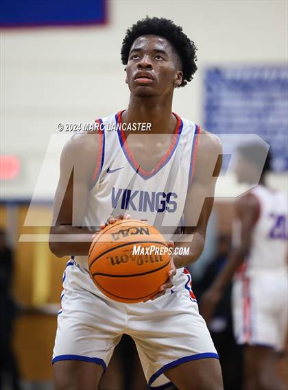 Thumbnail 2 in South Mecklenburg @ North Mecklenburg (NCHSAA 4A Round 2) photogallery.