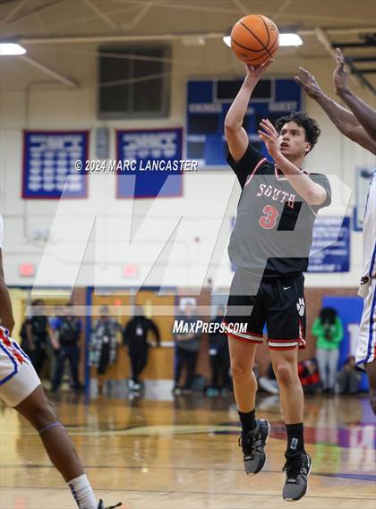 Thumbnail 1 in South Mecklenburg @ North Mecklenburg (NCHSAA 4A Round 2) photogallery.