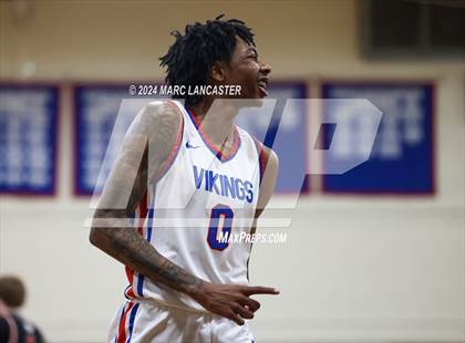 Thumbnail 3 in South Mecklenburg @ North Mecklenburg (NCHSAA 4A Round 2) photogallery.