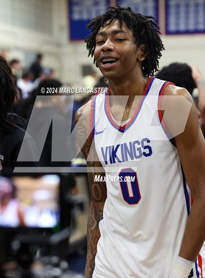 Thumbnail 1 in South Mecklenburg @ North Mecklenburg (NCHSAA 4A Round 2) photogallery.