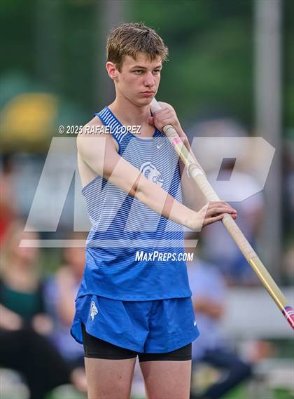 Thumbnail 1 in Cooper Dragon Invitational (Pole Vault) photogallery.