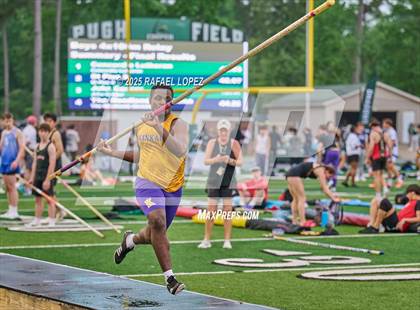 Thumbnail 3 in Cooper Dragon Invitational (Pole Vault) photogallery.