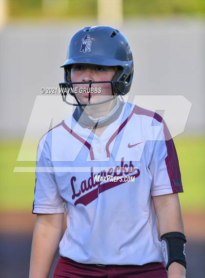 Thumbnail 3 in White Oak vs. Atlanta (UIL 3A Area Playoff) photogallery.
