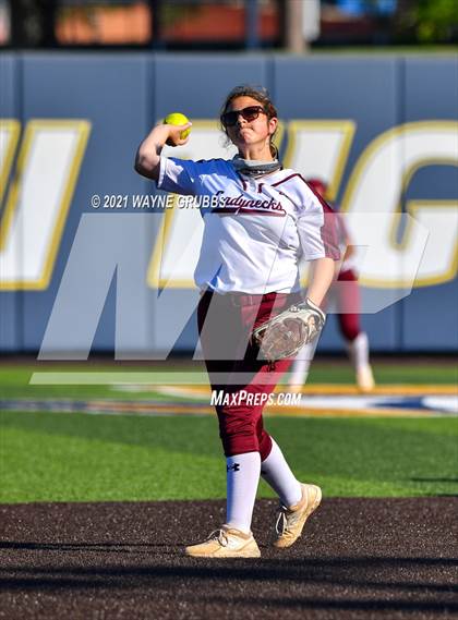 Thumbnail 1 in White Oak vs. Atlanta (UIL 3A Area Playoff) photogallery.