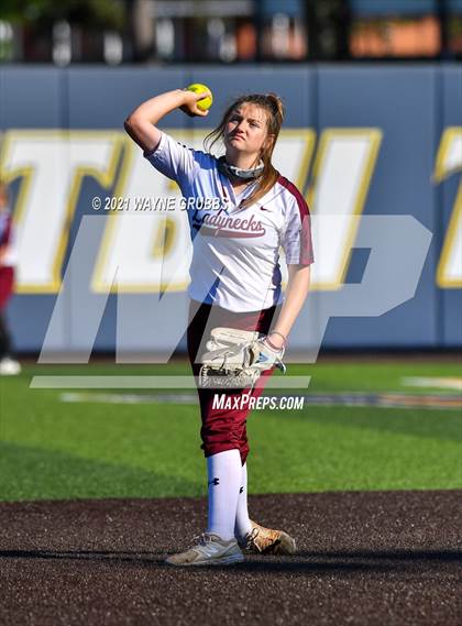 Thumbnail 2 in White Oak vs. Atlanta (UIL 3A Area Playoff) photogallery.