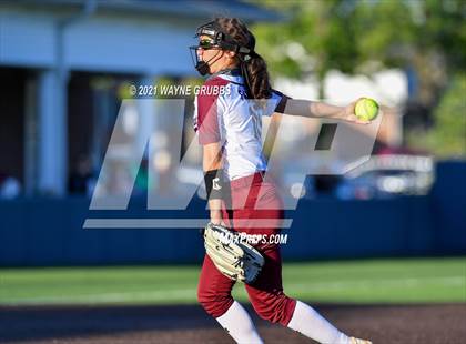 Thumbnail 2 in White Oak vs. Atlanta (UIL 3A Area Playoff) photogallery.