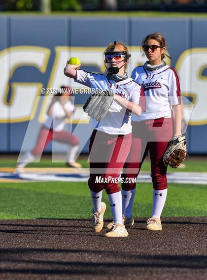 Thumbnail 1 in White Oak vs. Atlanta (UIL 3A Area Playoff) photogallery.