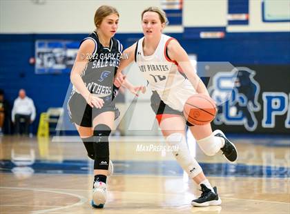 Thumbnail 2 in South Pittsburg vs Sale Creek (Battle At The Creek) photogallery.