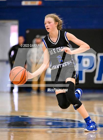 Thumbnail 3 in South Pittsburg vs Sale Creek (Battle At The Creek) photogallery.