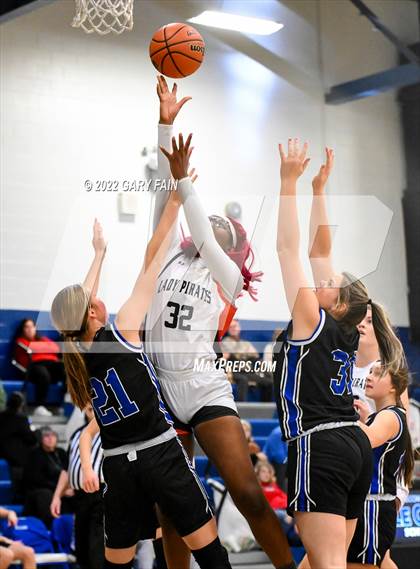 Thumbnail 1 in South Pittsburg vs Sale Creek (Battle At The Creek) photogallery.