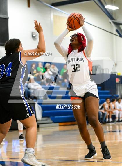 Thumbnail 3 in South Pittsburg vs Sale Creek (Battle At The Creek) photogallery.