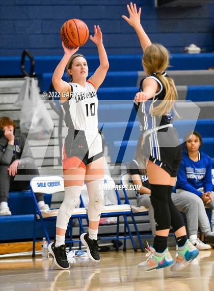 Thumbnail 3 in South Pittsburg vs Sale Creek (Battle At The Creek) photogallery.