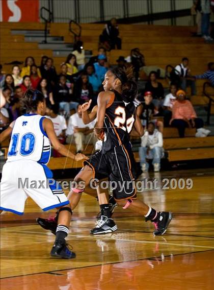 Thumbnail 2 in Dobie vs Cypress Creek (McDonalds Texas Invitational) photogallery.