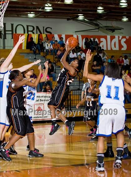 Thumbnail 2 in Dobie vs Cypress Creek (McDonalds Texas Invitational) photogallery.