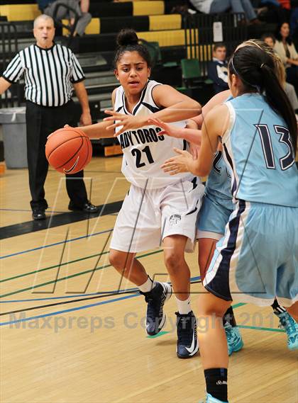 Thumbnail 3 in Dantzler Charter vs. Our Lady of Peace (So Cal Holiday Classic) photogallery.