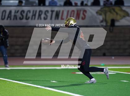 Thumbnail 2 in Simi Valley @ Oaks Christian photogallery.