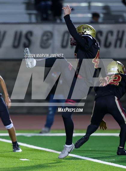 Thumbnail 2 in Simi Valley @ Oaks Christian photogallery.