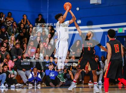 Thumbnail 3 in Taft vs El Camino Real photogallery.